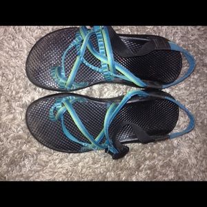 Double strap with toe Chacos